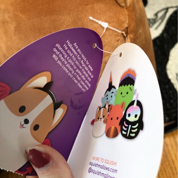 Reginald the Devil Squishmallow - Picture 4 of 5